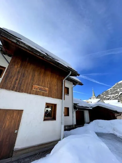 Chalet Le Genepi 4-6 Pers La Plagne 0*,  France