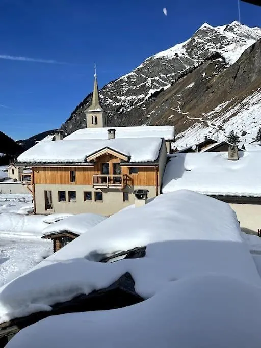 Chalet Le Genepi 4-6 Pers La Plagne