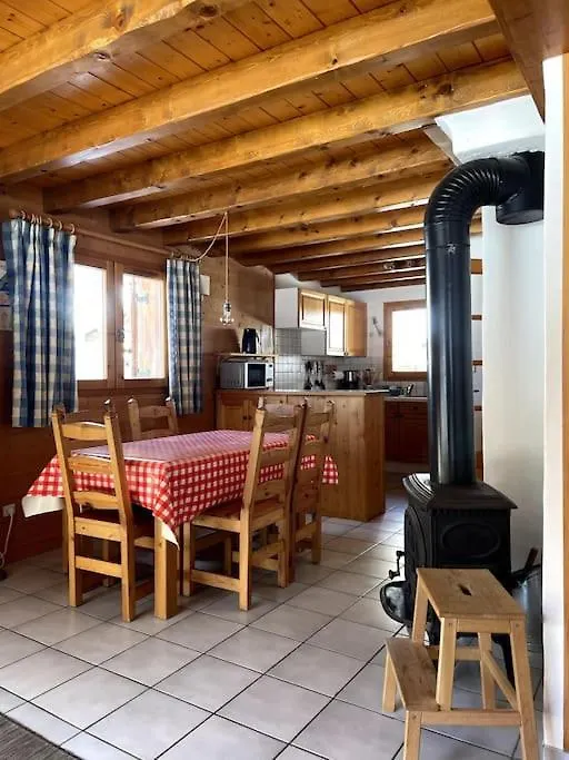 Chalet Le Genepi 4-6 Pers La Plagne
